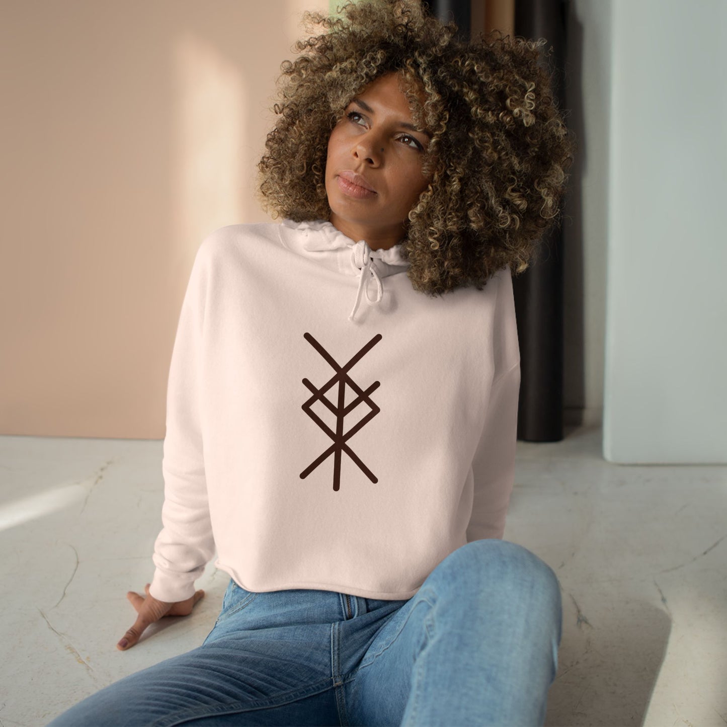 "Good luck and fortune, my deeds lead me to success" Crop Hoodie
